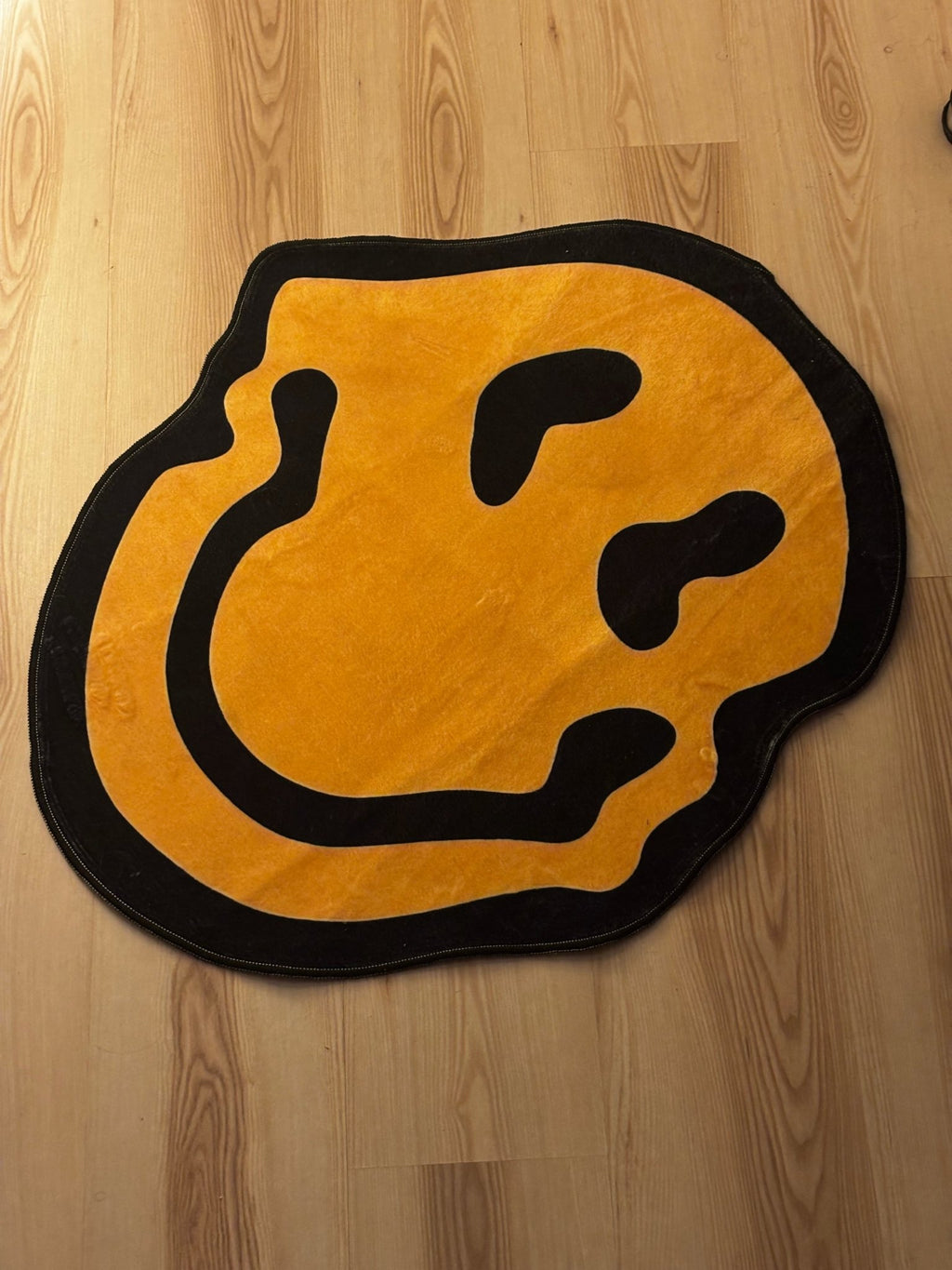 Smiley Rug - Roomy